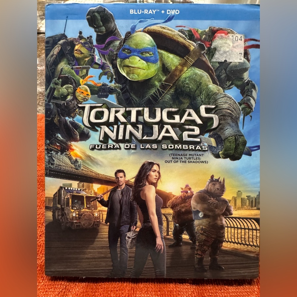 Fuera de las Sombras (Blu-ray + DVD)